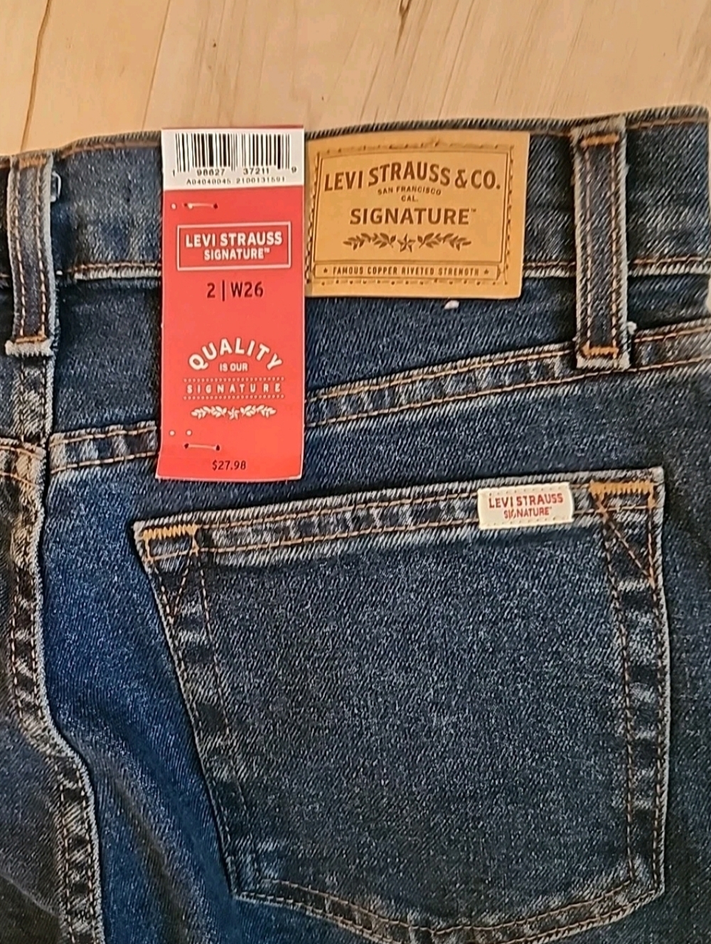 Levi Strauss Signature Women's Vintage High Rise Straight Jeans Size 2/26 - Picture 5 of 9